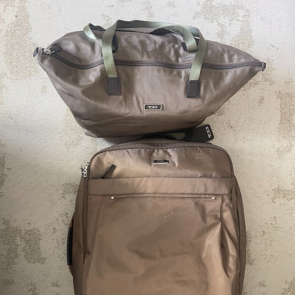 TUMI Voyageur Carry on Luggage with Matching Tote Bag
